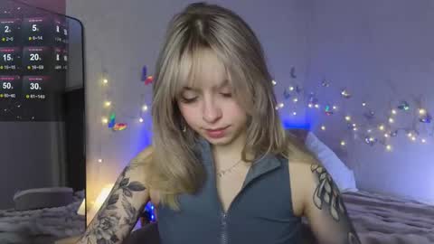 Snapshot of lavenderlav chatting on 02/09/25, 10:53 Melissa online show from 02/09/25, 10:53