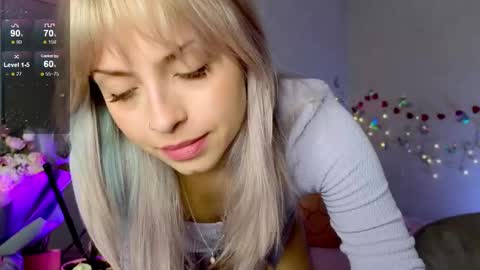 Snapshot of lavenderlav chatting on 09/12/25, 09:42 Melissa online show from 09/12/25, 09:42