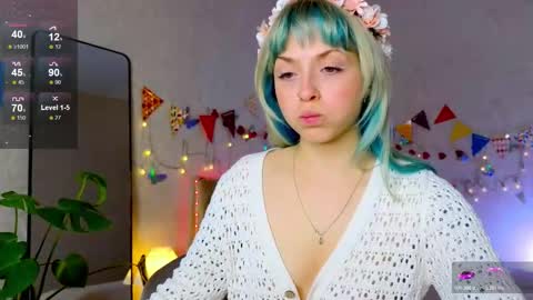 Snapshot of lavenly chatting on 10/19/25, 09:43 Melissa online show from 10/19/25, 09:43
