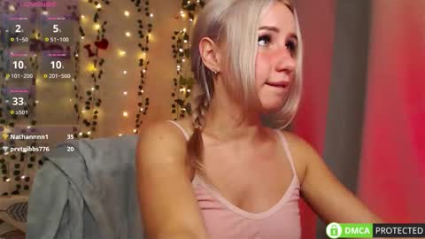 Mia online show from 11/24/25, 03:28