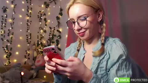 Mia online show from 03/12/26, 09:59