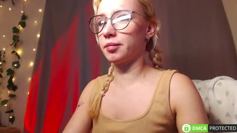 Mia online show from 03/16/26, 12:42