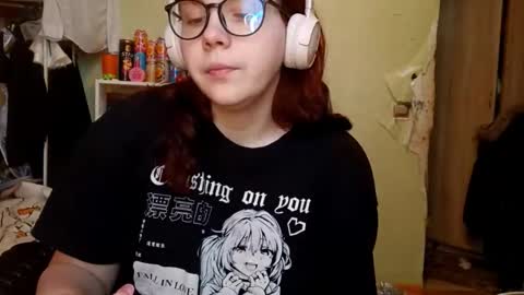 Snapshot of lavonesorge chatting on 02/19/26, 12:45 Adeline online show from 02/19/26, 12:45