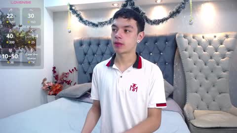 Snapshot of lawford_mike chatting on 12/15/24, 01:32 Mike online show from 12/15/24, 01:32