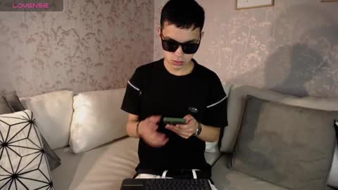 Snapshot of lawford_mike chatting on 12/30/24, 01:25 Mike online show from 12/30/24, 01:25