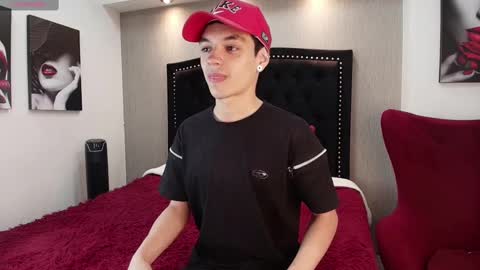 Snapshot of lawford_mike chatting on 03/08/25, 01:47 Mike online show from 03/08/25, 01:47