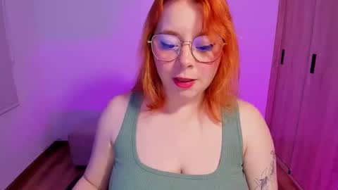 laylaah online show from 11/21/25, 01:15