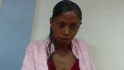 Snapshot of layah157855 chatting on 07/13/26, 07:00 layah157855 online show from 07/13/26, 07:00