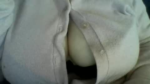 layannalea online show from 11/17/25, 11:05