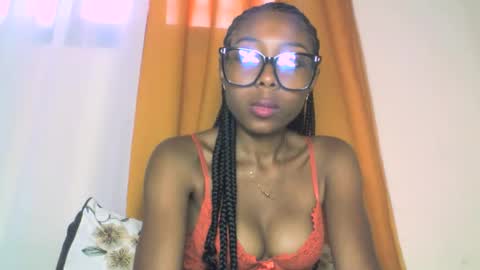 layannek online show from 10/22/25, 04:24