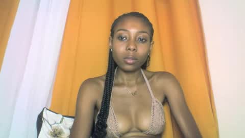 layannek online show from 10/29/25, 06:09