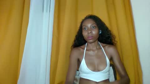 layannek online show from 01/10/26, 08:10