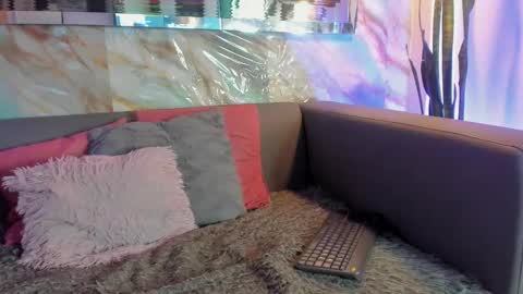 Layla online show from 03/12/25, 12:31