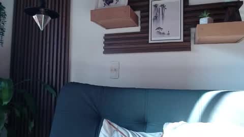 Layla online show from 11/16/25, 08:47