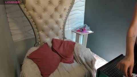 Layla online show from 03/11/26, 07:53