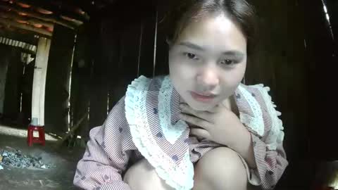 layla_999 online show from 04/23/26, 06:36