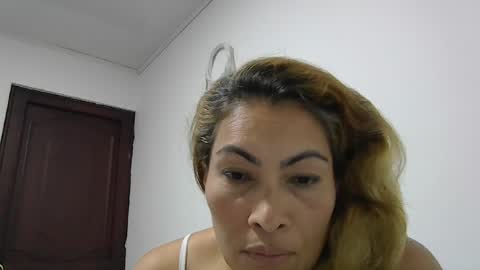 layla_astrum online show from 05/08/26, 08:58