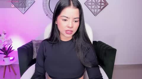 Snapshot of layla_breezee_ chatting on 09/11/25, 11:43 Layla Breezee online show from 09/11/25, 11:43