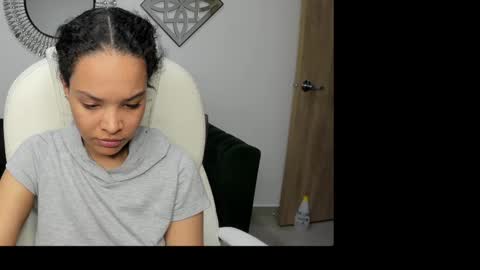 Layla Breezee online show from 10/20/25, 04:02