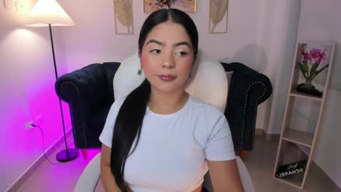 Layla Breezee online show from 04/03/26, 08:34