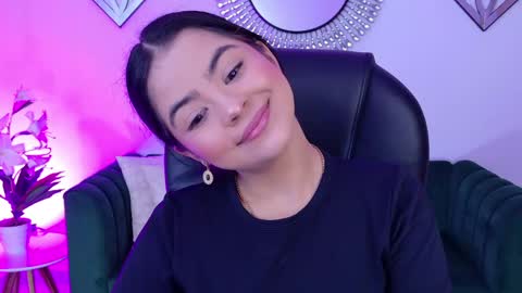 Layla Breezee online show from 04/18/26, 10:30