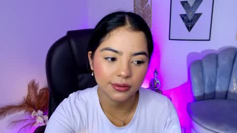 Layla Breezee online show from 04/21/26, 11:05