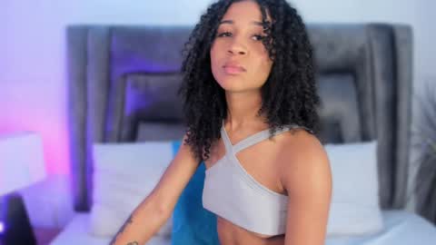 Snapshot of layla_clarke chatting on 03/05/25, 03:29 layla_clarke online show from 03/05/25, 03:29