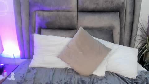 Snapshot of layla_clarke chatting on 03/07/25, 09:18 layla_clarke online show from 03/07/25, 09:18