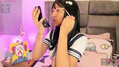 Snapshot of layla_clarke chatting on 09/22/25, 04:25 layla_clarke online show from 09/22/25, 04:25