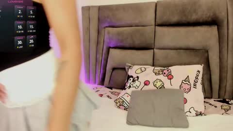 Snapshot of layla_clarke chatting on 10/27/25, 04:16 layla_clarke online show from 10/27/25, 04:16