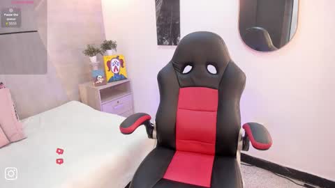 layla_clarke online show from 01/19/26, 03:43