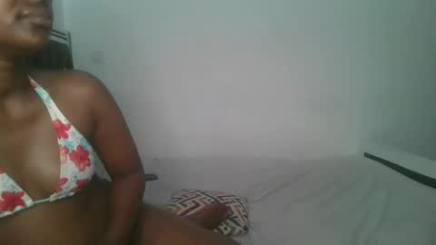 Snapshot of layla_cutiee chatting on 01/14/26, 08:42 layla_cutiee online show from 01/14/26, 08:42