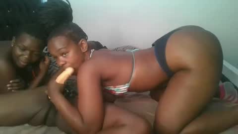 Snapshot of layla_cutiee chatting on 02/27/26, 07:41 layla_cutiee online show from 02/27/26, 07:41