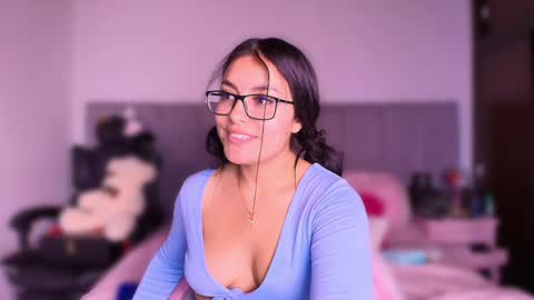 Layla online show from 02/06/25, 06:35