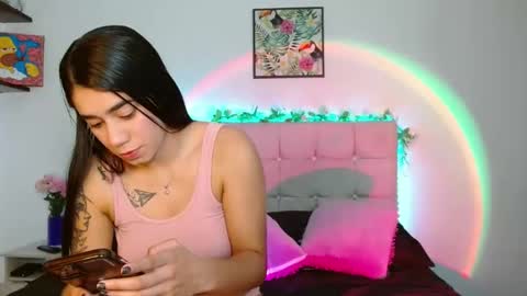 Lia and Rachel online show from 11/06/25, 12:33