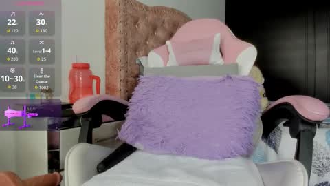 Snapshot of layla_sia chatting on 12/03/25, 04:38 LAYLA online show from 12/03/25, 04:38