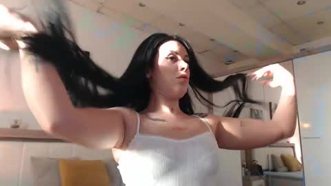 laylacruz online show from 01/30/25, 06:35