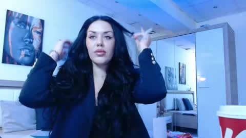 laylacruz online show from 02/13/25, 02:56