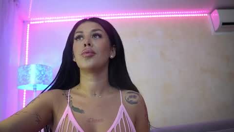 laylacruz online show from 02/18/26, 07:15