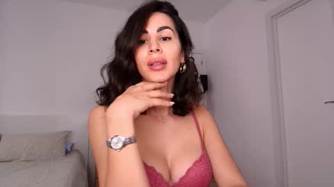 Snapshot of layladarkeyes chatting on 03/03/26, 03:40 Layla online show from 03/03/26, 03:40