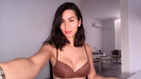 Snapshot of layladarkeyes chatting on 04/03/26, 04:16 Layla online show from 04/03/26, 04:16
