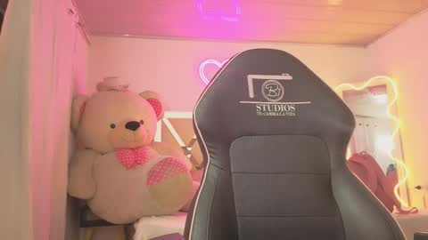 laylafoxy_tay online show from 01/06/26, 03:10