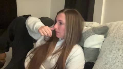 laylahlaylah1 online show from 10/21/25, 10:49