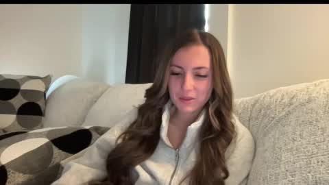 laylahlaylah1 online show from 11/09/25, 04:16