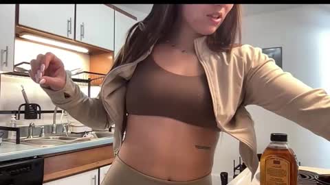 laylahlaylah1 online show from 12/05/25, 03:30