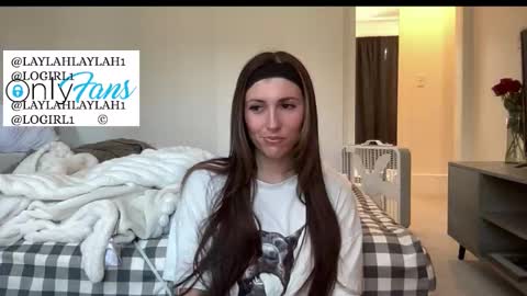 Snapshot of laylahlaylah1 chatting on 12/22/25, 05:32 laylahlaylah1 online show from 12/22/25, 05:32