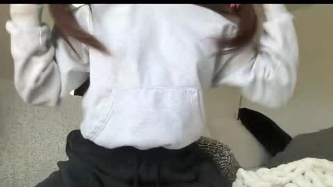 laylahlaylah1 online show from 04/23/26, 04:09