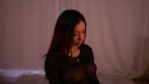 laylakristal online show from 11/09/25, 06:23