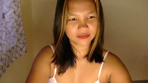 Snapshot of laylanimfa chatting on 06/19/26, 11:19 Nimfa online show from 06/19/26, 11:19