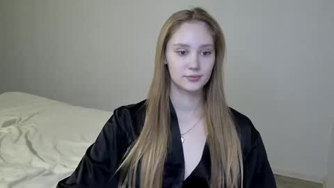Snapshot of laylapretty001 chatting on 01/07/25, 06:05 LaylaPretty001 online show from 01/07/25, 06:05